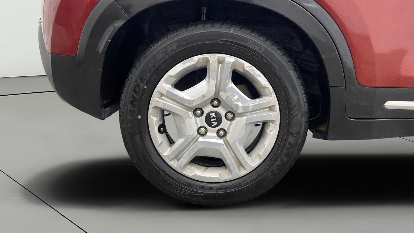 2020 KIA SONET HTX 1.5, Diesel, Manual, 70,428 km, Right Rear Wheel