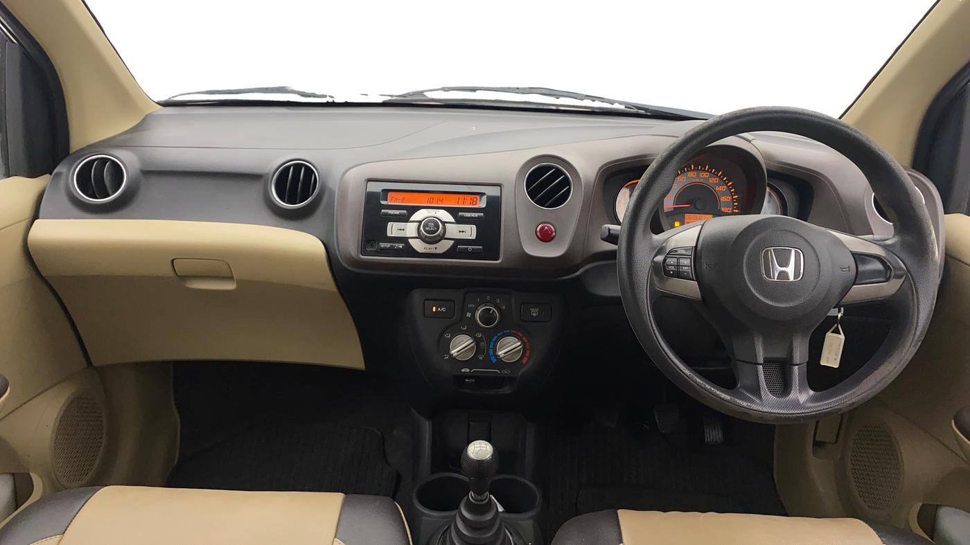 2013 Honda Brio S MT, Petrol, Manual, 69,743 km, Dashboard