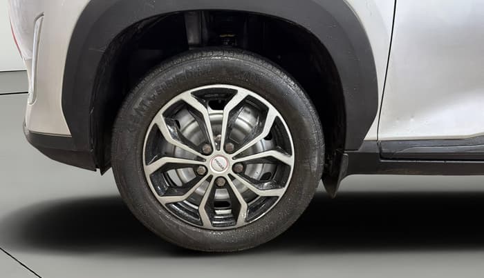 2022 Nissan MAGNITE XE, Petrol, Manual, 22,006 km, Left Front Wheel