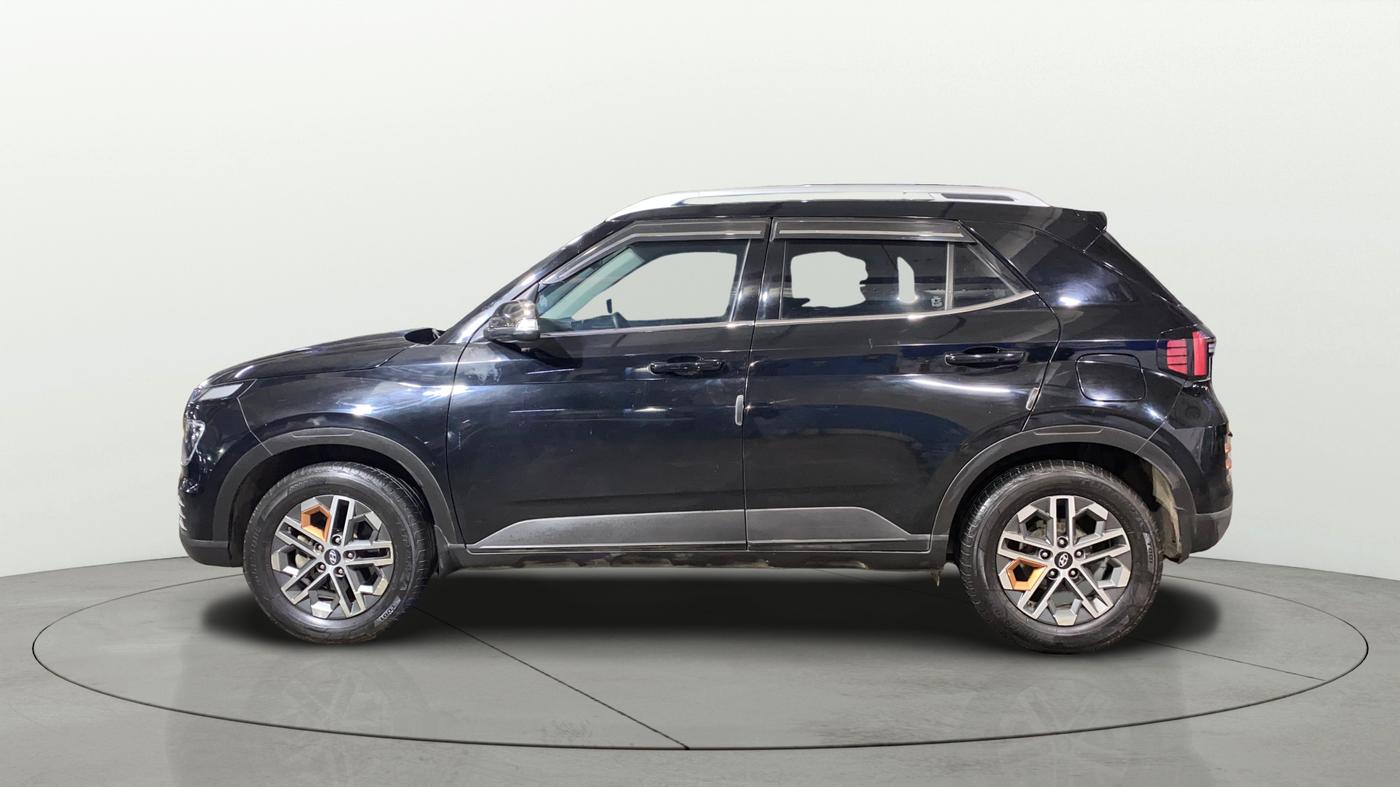 2024 Hyundai VENUE SX 1.5 CRDI, Diesel, Manual, 58,594 km, Left Side