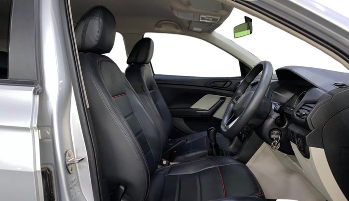 2024 Volkswagen TAIGUN COMFORTLINE 1.0 TSI MT, Petrol, Manual, 38,062 km, Right Side Front Door Cabin