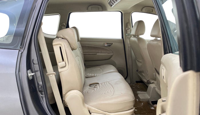 2015 Maruti Ertiga VXI CNG, CNG, Manual, 81,031 km, Right Side Rear Door Cabin