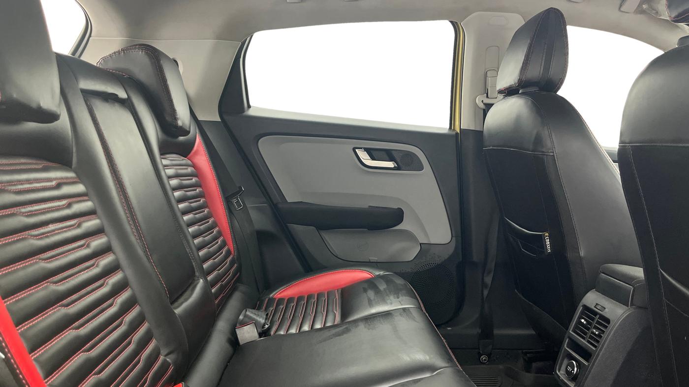2020 Tata ALTROZ XZ PETROL, Petrol, Manual, 1,15,804 km, Right Side Rear Door Cabin