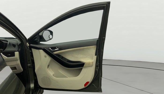 2020 Tata NEXON XZ PETROL, Petrol, Manual, 52,207 km, RHS Front Door