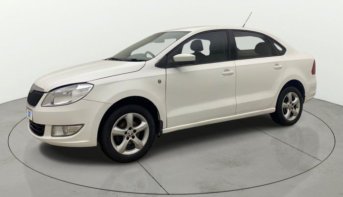 2013 Skoda Rapid AMBITION 1.6 MPI AT, Petrol, Automatic, 83,695 km, Left Front Diagonal