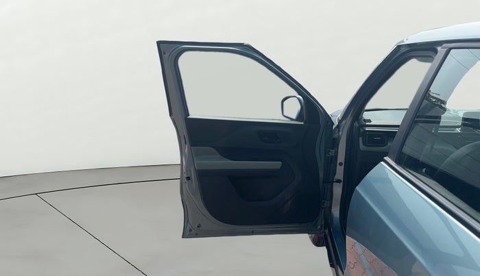 2023 Tata PUNCH ADVENTURE RHYTHM PACK MT, Petrol, Manual, 8,280 km, LHS Front Door