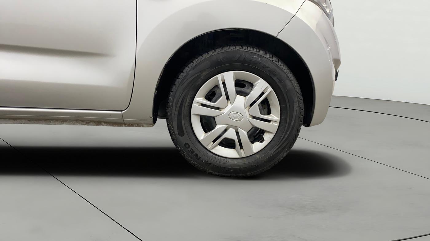 2019 Datsun Redi Go T (O), Petrol, Manual, 57,679 km, Right Front Wheel