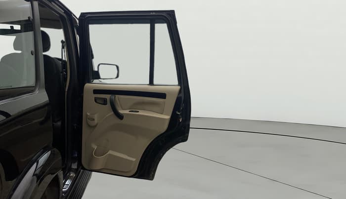 2024 Mahindra SCORPIO CLASSIC S11 7STR, Diesel, Manual, 32,413 km, RHS Rear Door