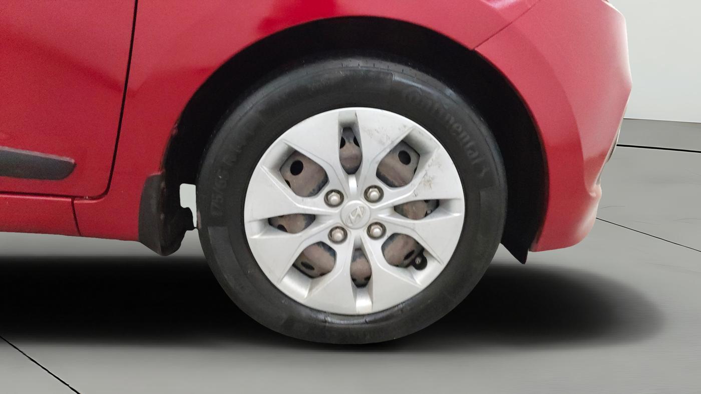 2016 Hyundai Xcent BASE 1.2, Petrol, Manual, 82,210 km, Right Front Wheel