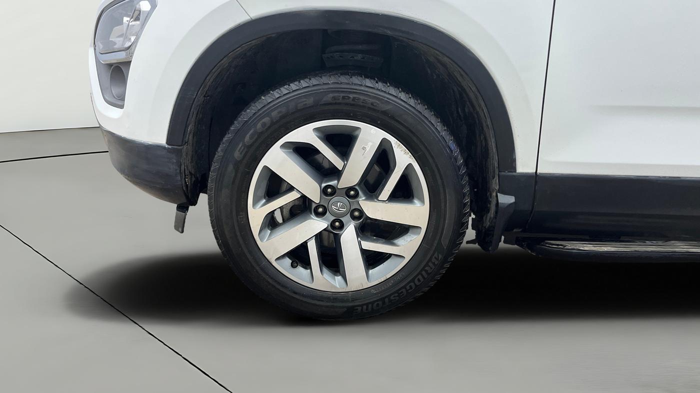 2023 Tata Safari XZ, Diesel, Manual, 40,943 km, Left Front Wheel