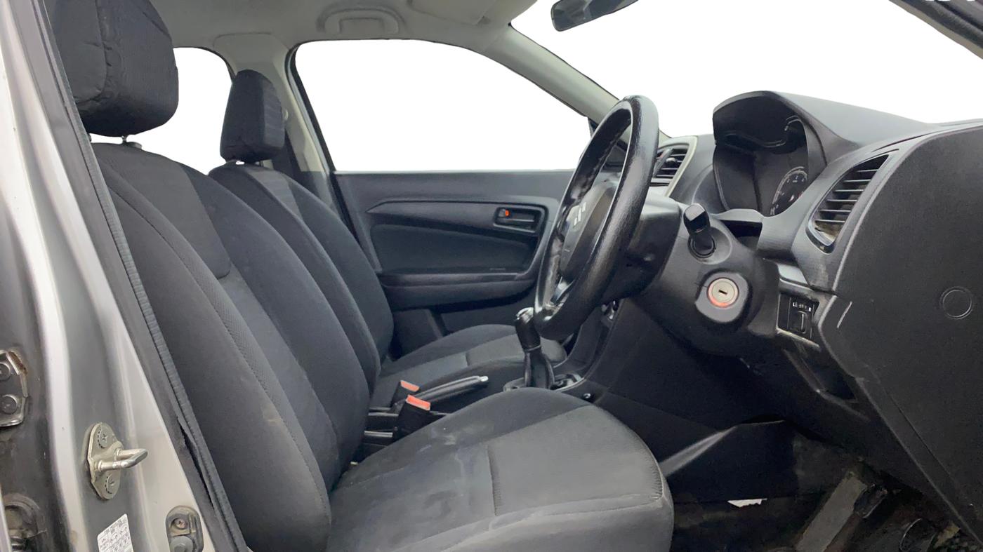 2018 Maruti Vitara Brezza VDI, Diesel, Manual, 91,743 km, Right Side Front Door Cabin