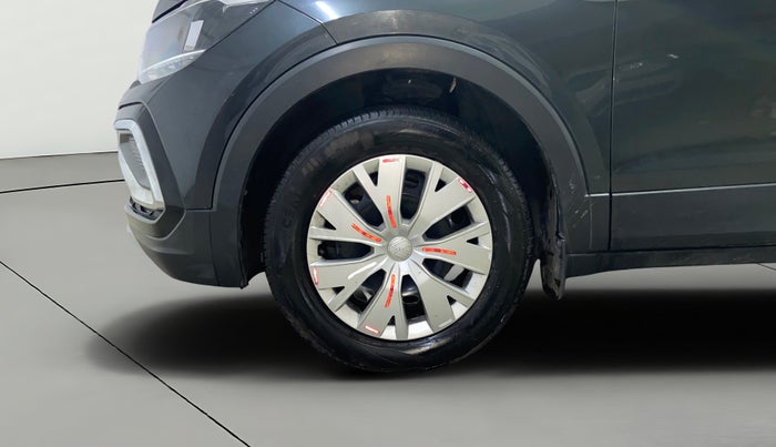 2023 Volkswagen TAIGUN COMFORTLINE 1.0 TSI MT, Petrol, Manual, 12,833 km, Left Front Wheel