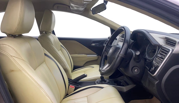 2015 Honda City 1.5L I-VTEC V MT, Petrol, Manual, 1,17,265 km, Right Side Front Door Cabin