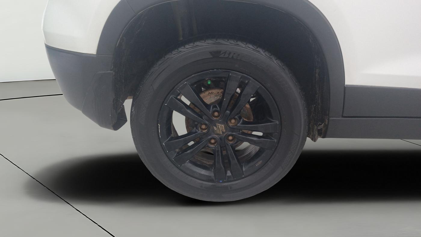 2018 Maruti Vitara Brezza ZDI PLUS AMT, Diesel, Automatic, 43,619 km, Right Rear Wheel