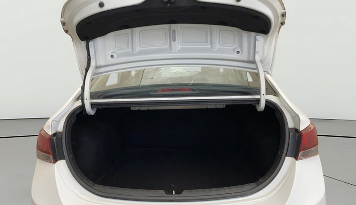 2019 Hyundai Verna 1.6 VTVT SX + AT, Petrol, Automatic, 40,204 km, Boot Open Zoomed View