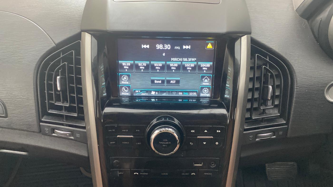 2018 Mahindra XUV500 W9 AT, Diesel, Automatic, 73,529 km, Air Conditioner