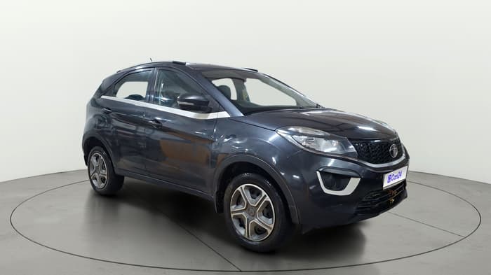 2018 Tata NEXON XM PETROL, Petrol, Manual, 1,16,698 km, Right Front Diagonal
