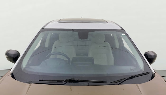 2022 Tata Harrier XZA PLUS 2.0L, Diesel, Automatic, 69,968 km, Front Windshield