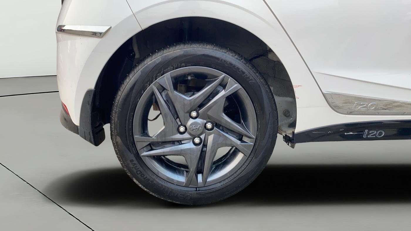 2023 Hyundai NEW I20 SPORTZ 1.2 MT, Petrol, Manual, 31,108 km, Right Rear Wheel