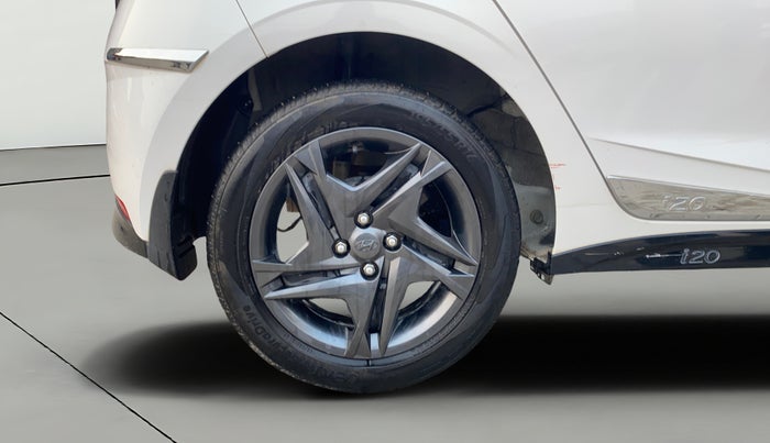 2023 Hyundai NEW I20 SPORTZ 1.2 MT, Petrol, Manual, 31,108 km, Right Rear Wheel
