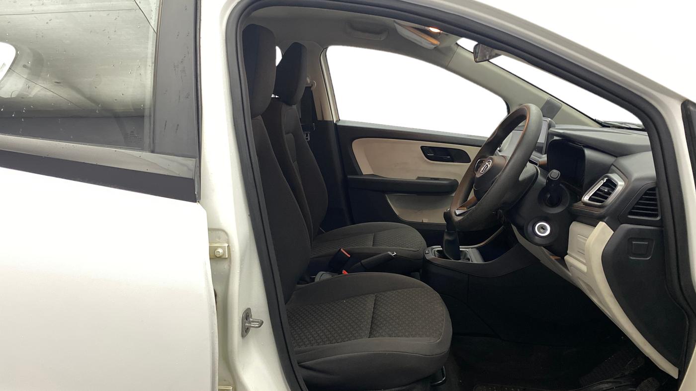 2021 Tata ALTROZ XM PLUS PETROL, Petrol, Manual, 65,950 km, Right Side Front Door Cabin