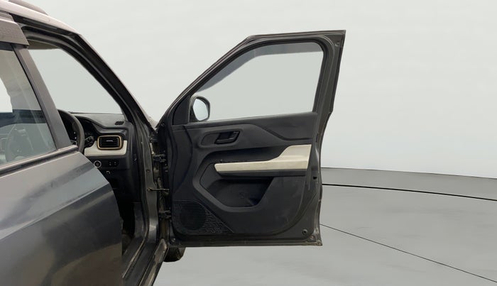 2023 Tata PUNCH ACCOMPLISHED SUNROOF MT, CNG, Manual, 45,775 km, RHS Front Door