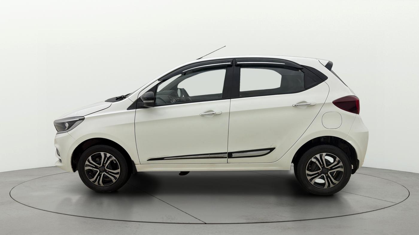 2022 Tata Tiago XZ PLUS CNG, CNG, Manual, 31,190 km, Left Side