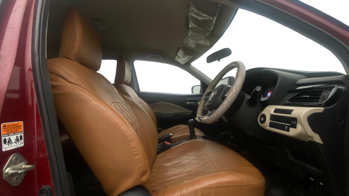 2022 Toyota Glanza G, Petrol, Manual, 73,171 km, Right Side Front Door Cabin