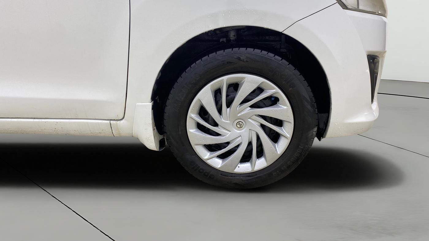 2015 Maruti Ertiga VDI, Diesel, Manual, 82,454 km, Right Front Wheel
