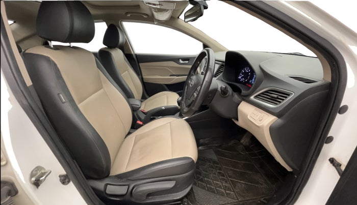 2018 Hyundai Verna 1.6 VTVT SX O, Petrol, Manual, 63,332 km, Right Side Front Door Cabin