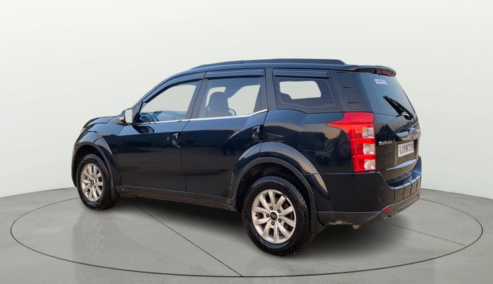 2016 Mahindra XUV500 W8, Diesel, Manual, 83,424 km, Left Back Diagonal