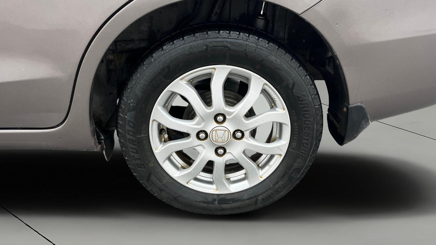 2016 Honda Amaze 1.2L I-VTEC VX AT, Petrol, Automatic, 1,34,808 km, Left Rear Wheel