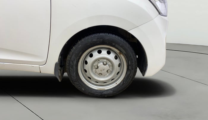 2018 Hyundai Eon D-LITE+, Petrol, Manual, 27,764 km, Right Front Wheel