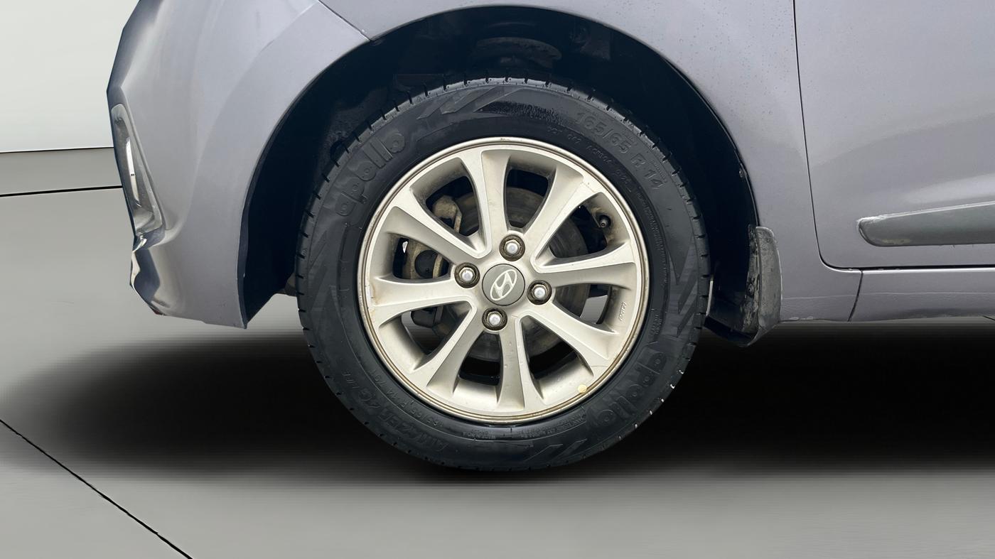 2015 Hyundai Grand i10 ASTA (O) 1.2 KAPPA VTVT, Petrol, Manual, 70,413 km, Left Front Wheel