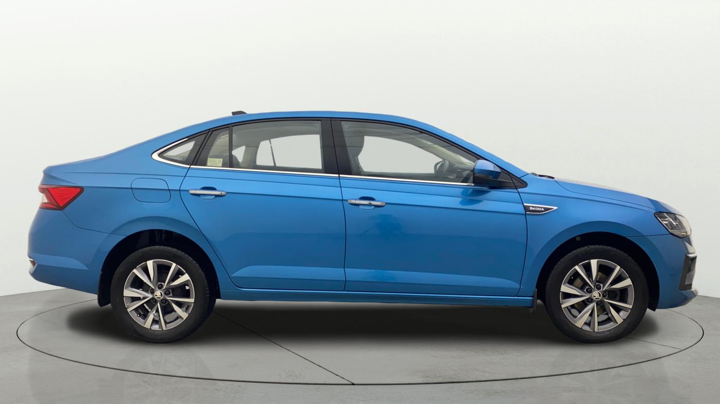 2022 Skoda SLAVIA STYLE 1.0L TSI MT, Petrol, Manual, 33,274 km, Right Side View