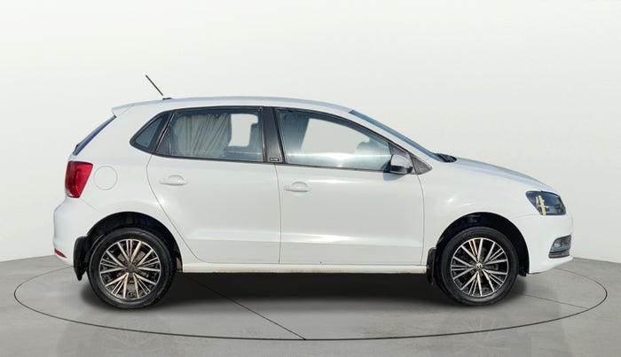 2017 Volkswagen Polo HIGHLINE1.2L, Petrol, Manual, 83,441 km, Right Side View