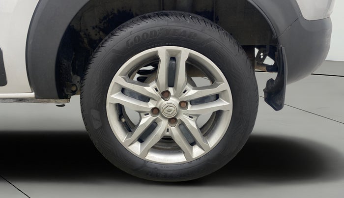 2021 Renault TRIBER RXZ, Petrol, Manual, 33,309 km, Left Rear Wheel