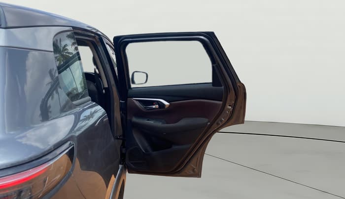 2023 Maruti Grand Vitara SIGMA SMART HYBRID, Petrol, Manual, 55,051 km, RHS Rear Door