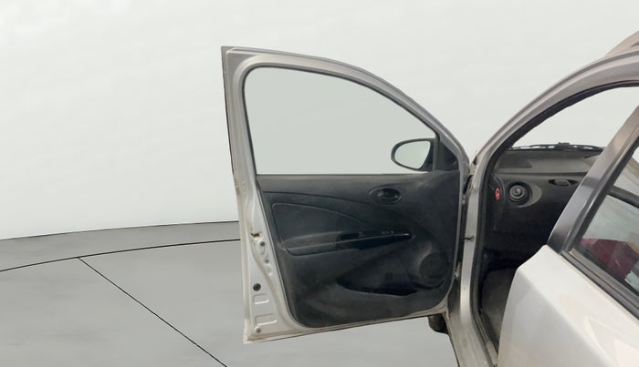 2015 Toyota Etios CROSS 1.2 G, CNG, Manual, 64,189 km, LHS Front Door