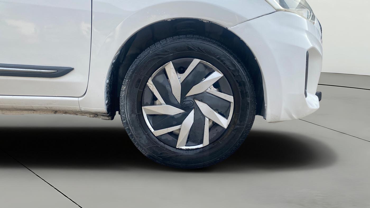 2018 Datsun Go A, Petrol, Manual, 88,316 km, Right Front Wheel