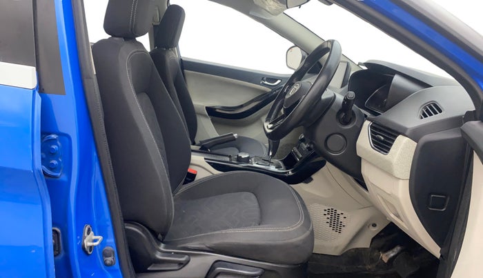 2020 Tata NEXON XZA PLUS (O) DIESEL, Diesel, Automatic, 75,437 km, Right Side Front Door Cabin