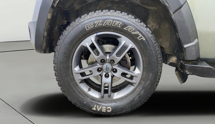 2021 Mahindra Thar LX PETROL HT 4WD AT, Petrol, Automatic, 32,630 km, Left Front Wheel