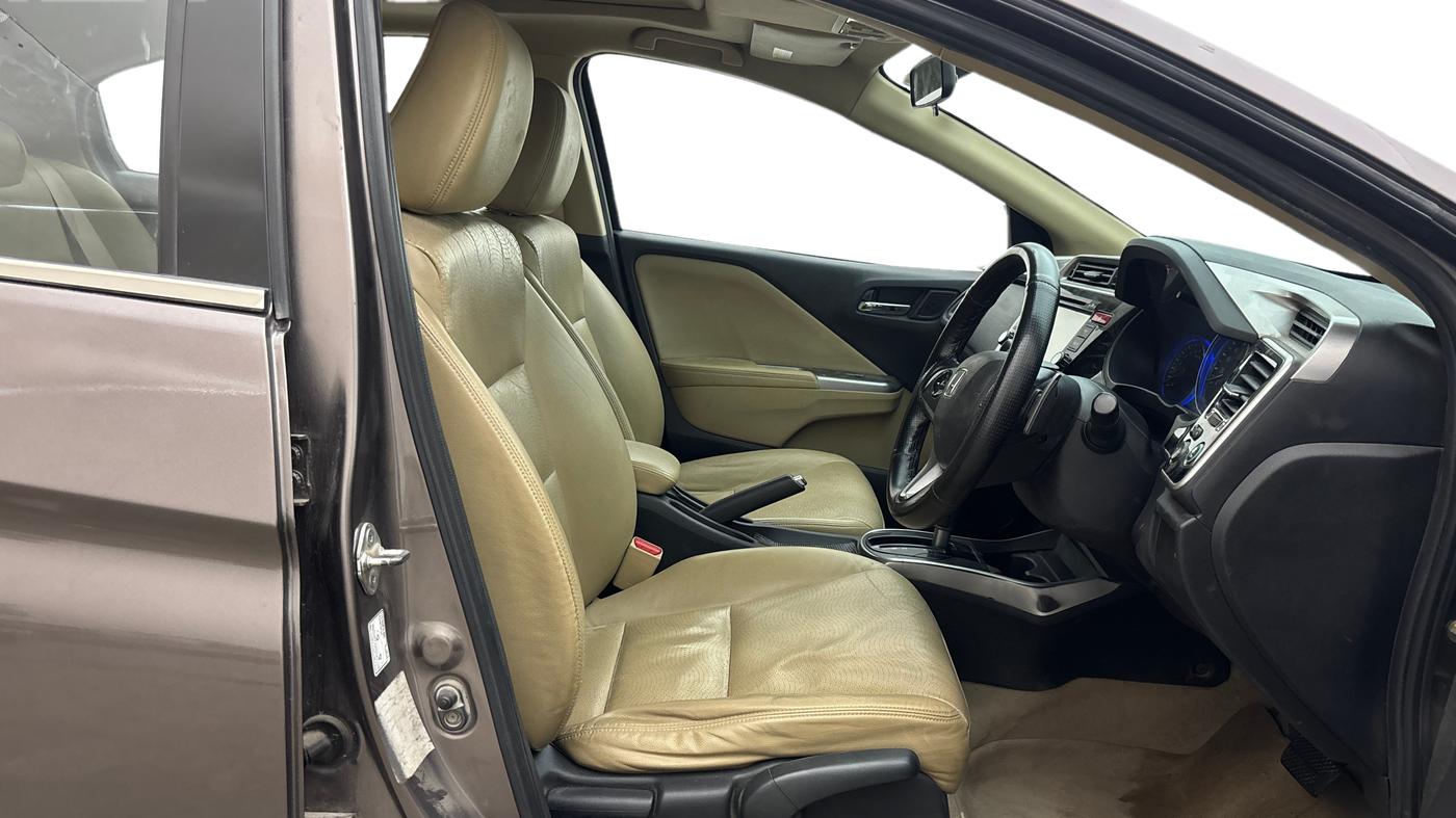 2016 Honda City 1.5L I-VTEC VX CVT, Petrol, Automatic, 1,17,772 km, Right Side Front Door Cabin