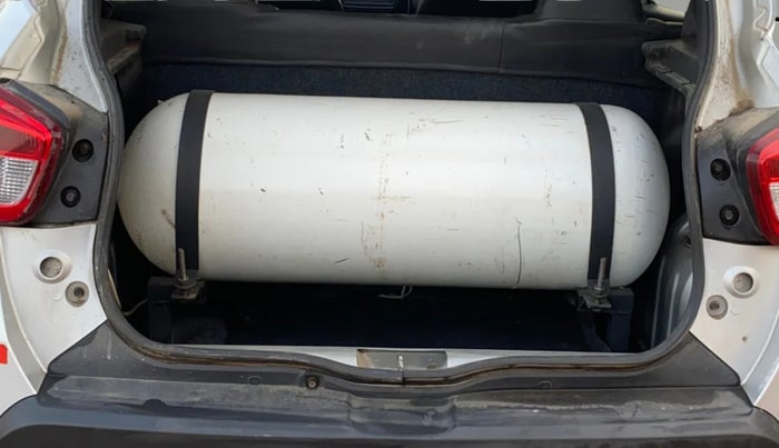 2016 Renault Kwid RXT 0.8, CNG, Manual, 40,164 km, Boot Open Zoomed View