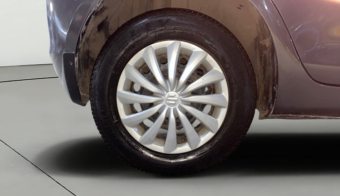 2016 Maruti Swift VXI, Petrol, Manual, 95,146 km, Right Rear Wheel