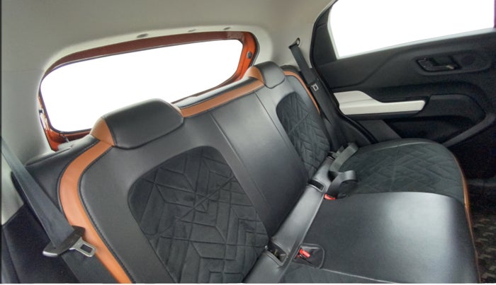 2021 Tata PUNCH ACCOMPLISHED MT, Petrol, Manual, 38,617 km, Right Side Rear Door Cabin