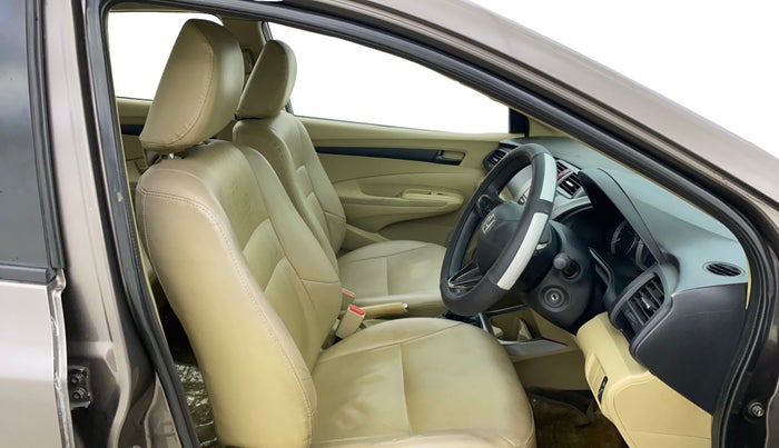 2013 Honda City 1.5L I-VTEC S MT, Petrol, Manual, 1,49,648 km, Right Side Front Door Cabin