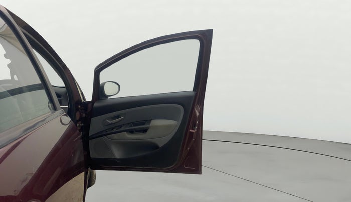 2014 Fiat Grand Punto DYNAMIC 1.3, Diesel, Manual, 1,12,238 km, RHS Front Door