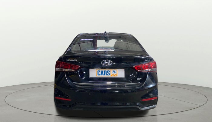 2019 Hyundai Verna 1.6 VTVT SX + AT, Petrol, Automatic, 77,010 km, Back/Rear