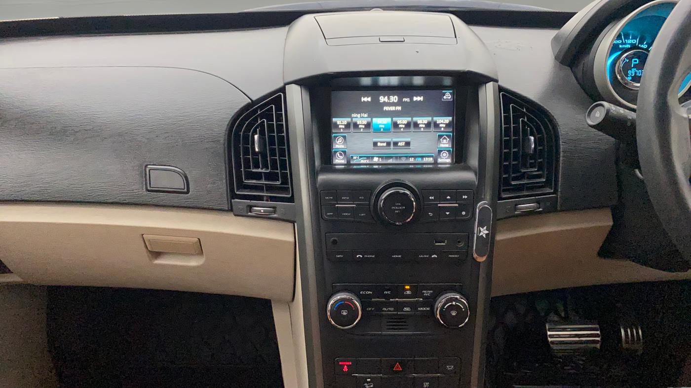 2018 Mahindra XUV500 W10 AT, Diesel, Automatic, 99,702 km, Air Conditioner